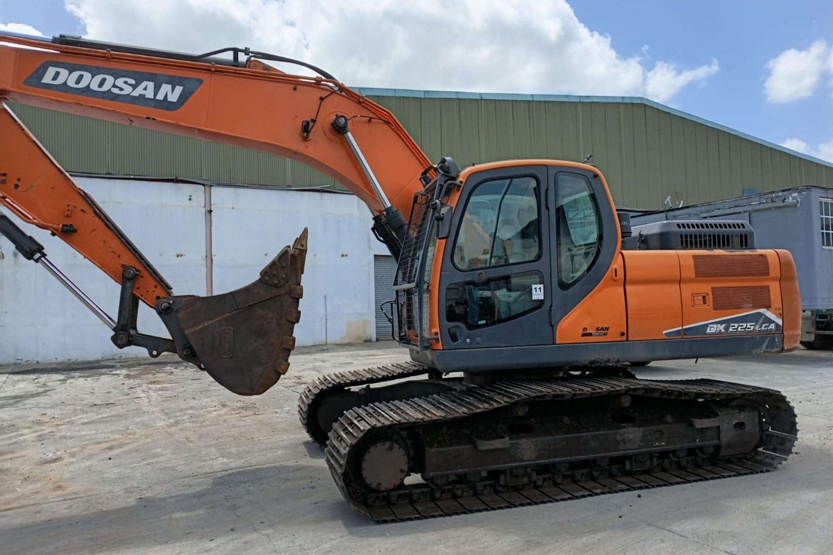 Excavadora Brazo Largo Doosan DX225LCA-7M